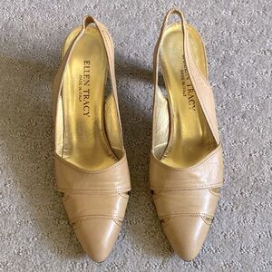 ELLEN TRACY beige point-toe slingback heels, Sz 7 Narrow.